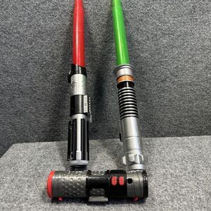 Lightsaber Toy Bundle‎ 2 Lightsabers 1 Adapter Does Not Connect